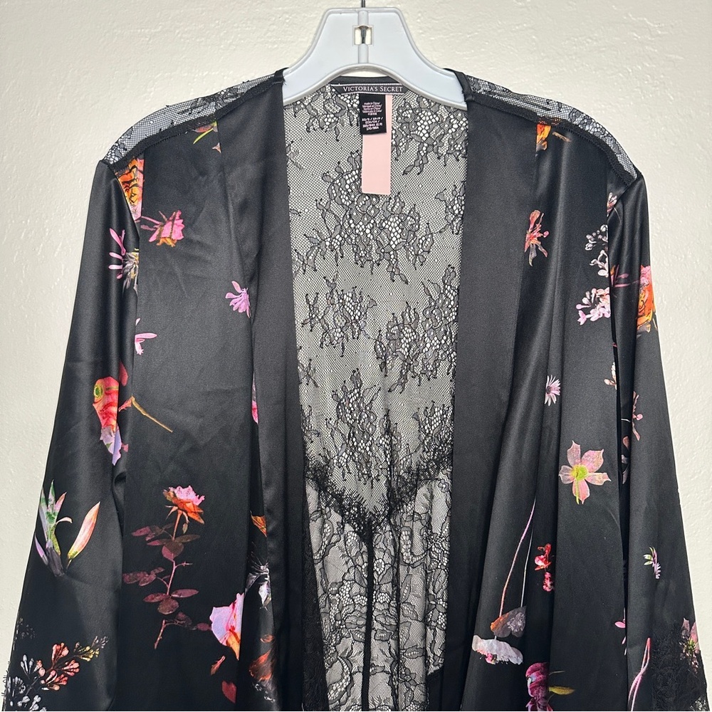 Victoria's Sectet Floral Lace Chantilly Kimono Robe Size XS/S - Picture 9 of 16